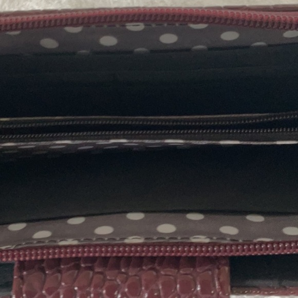 Kenneth Cole Reaction Red Wallet Croc-Embossed Zip-Around - Picture 3 of 6